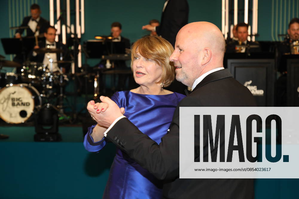 Elke Büdenbender and Mathis Feldhoff at the 73 Federal Press Ball 2026 at the Hotel Adlon Kempinski Berlin
