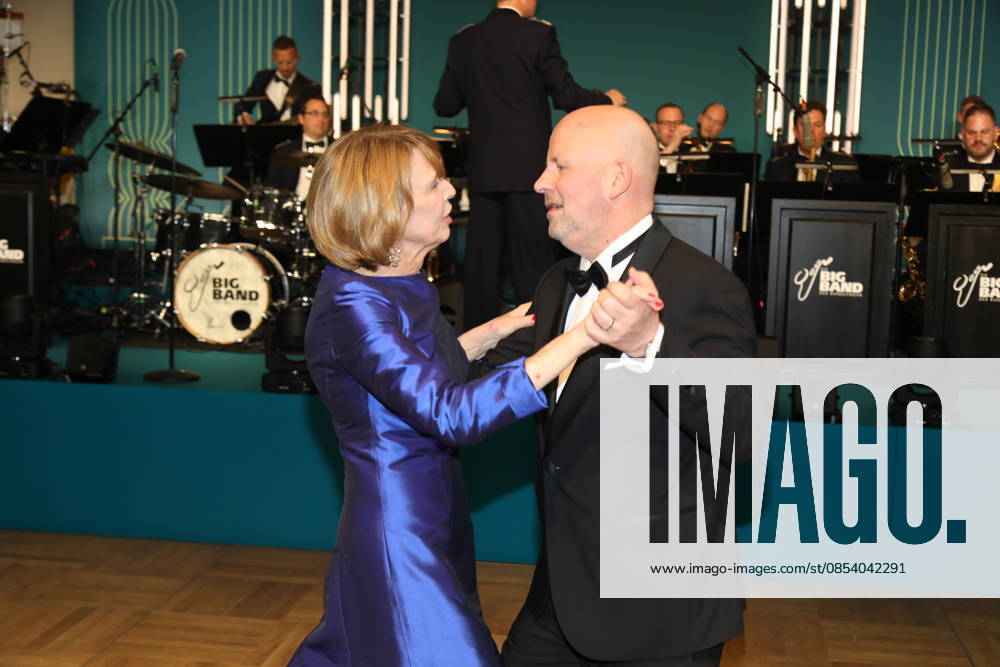 Elke Büdenbender and Mathis Feldhoff at the 73 Federal Press Ball 2026 at the Hotel Adlon Kempinski Berlin