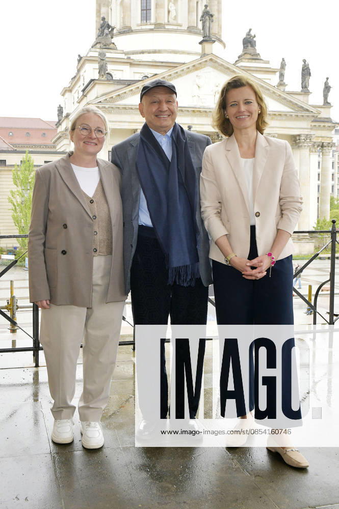 Sabine Schiller, Mario Hempel and Jacqueline Zich at the photo session for the Classic Open Air 2026 at Gendarmenmarkt Berlin, 20 04 2026 Foto:xM.xBehrensx xFuturexImagex classic_6401