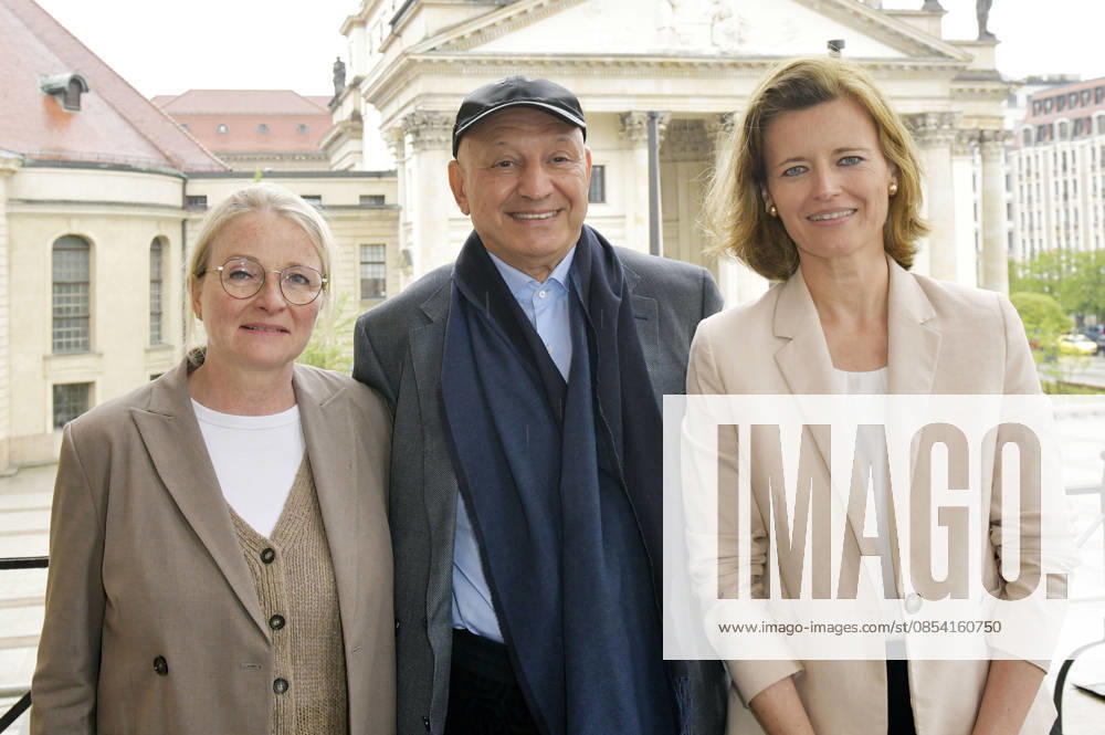 Sabine Schiller, Mario Hempel and Jacqueline Zich at the photo session for the Classic Open Air 2026 at Gendarmenmarkt Berlin, 20 04 2026 Foto:xM.xBehrensx xFuturexImagex classic_6403