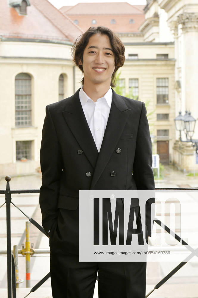 Hayato Sumino at the photo session for the Classic Open Air 2026 at Gendarmenmarkt Berlin, 20 04 2026 Foto:xM.xBehrensx xFuturexImagex classic_6416