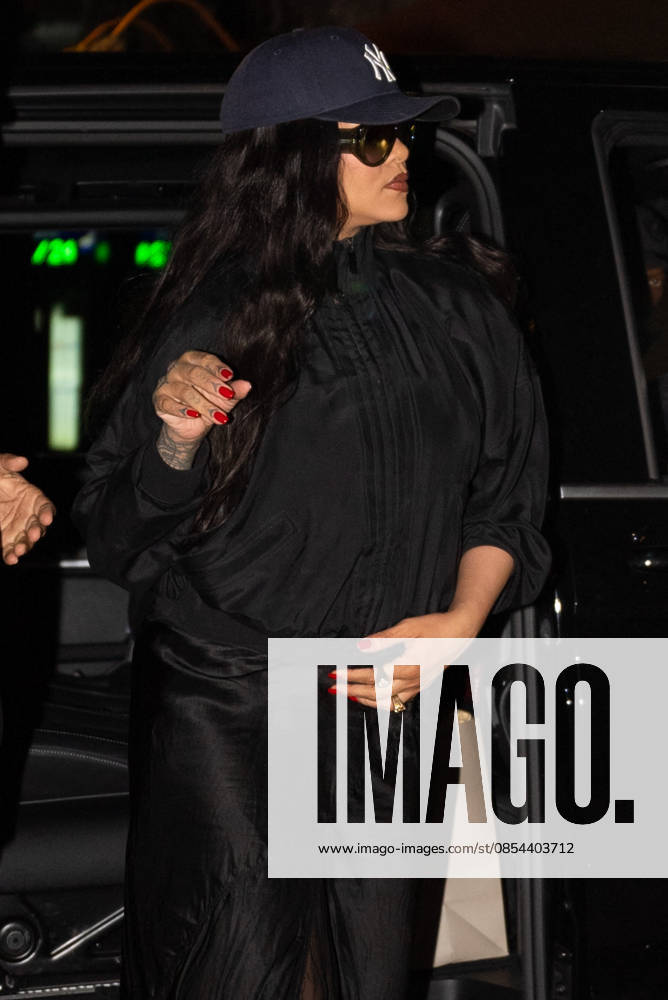Exclusive Rihanna arrives at the César restaurant in Paris, on April 21, 2026 Exclusive Rihanna arrives at the César restaurant in Paris, on April 21, 2026 Paris France