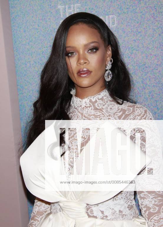 NEW YORK, NY - SEPTEMBER 13: Rihanna at the Clara Lionel FoundationÕs 4th Annual Diamond Ball at Cipriani Wall Street in New York City on September 13, 2018.