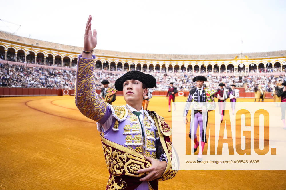 Thirteenth bullfight of subscription in the Maestranza of Seville The bullfighter Javier Zulueta in the thirteenth of the bullfighting season On April 23, 2026 in Seville Andalusia, Spain In the twelfth bullfight of subscription in the Plaza de la Real Maestranza, bullfighters José María Manzanares, Roca Rey and Javier Zulueta are the protagonists with bulls from Victoriano del Río and Toros de la Corte 23 APRIL 2026 Joaquí Sevilla Andalucia Sevilla Andalucia Espana