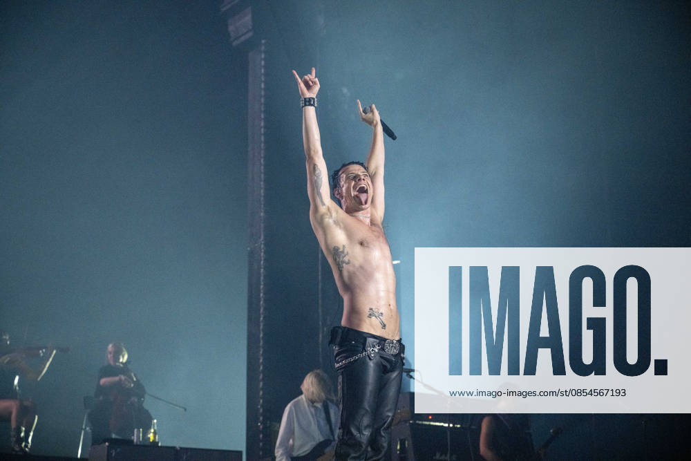 YUNGBLUD performs at Birmingham Utilita Arena 23rd April 202 YUNGBLUD performs live at Birmingham Utilita Arena on 23rd April 2026, delivering a high-energy set to a packed crowd. Known for his explosive stage presence and connection with fans, the artist brought raw emotion and intensity to the arena as part of his latest live show. Photography by Hannah Meadows for, Credit:HANNAHMEADOWSPHOTOGRAPHY Avalon