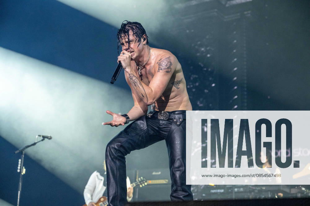 YUNGBLUD performs at Birmingham Utilita Arena 23rd April 202 YUNGBLUD performs live at Birmingham Utilita Arena on 23rd April 2026, delivering a high-energy set to a packed crowd. Known for his explosive stage presence and connection with fans, the artist brought raw emotion and intensity to the arena as part of his latest live show. Photography by Hannah Meadows for, Credit:HANNAHMEADOWSPHOTOGRAPHY Avalon