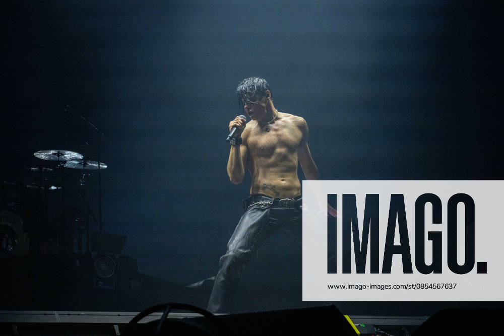 YUNGBLUD performs at Birmingham Utilita Arena 23rd April 202 YUNGBLUD performs live at Birmingham Utilita Arena on 23rd April 2026, delivering a high-energy set to a packed crowd. Known for his explosive stage presence and connection with fans, the artist brought raw emotion and intensity to the arena as part of his latest live show. Photography by Hannah Meadows for, Credit:HANNAHMEADOWSPHOTOGRAPHY Avalon