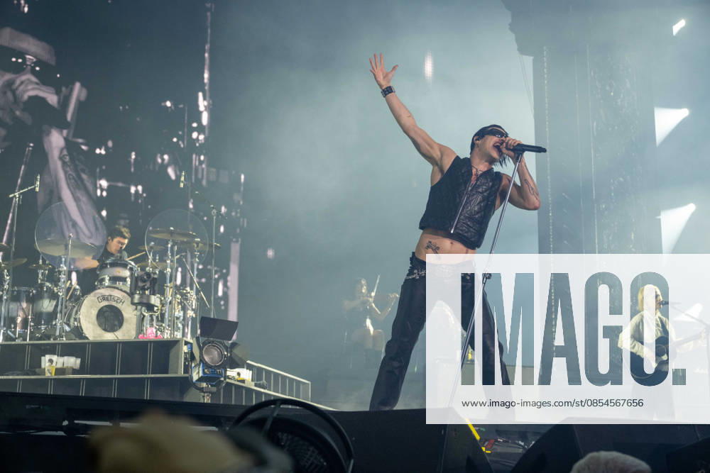 YUNGBLUD performs at Birmingham Utilita Arena 23rd April 202 YUNGBLUD performs live at Birmingham Utilita Arena on 23rd April 2026, delivering a high-energy set to a packed crowd. Known for his explosive stage presence and connection with fans, the artist brought raw emotion and intensity to the arena as part of his latest live show. Photography by Hannah Meadows for, Credit:HANNAHMEADOWSPHOTOGRAPHY Avalon
