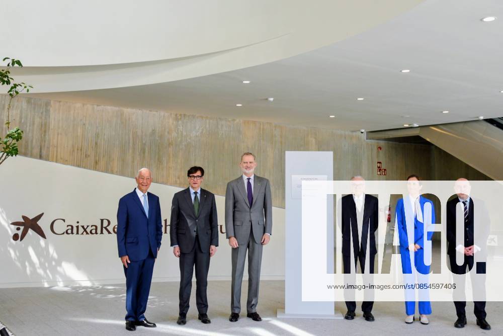 The King inaugurates the CaixaResearch Institute in Barcelona King Felipe VI c , the Minister of Health, Mónica García 2d , and the President of the Generalitat, Salvador Illa 2i , during the inauguration of the CaixaResearch Institute, 24 April 2026, in Barcelona, Catalonia Spain The CaixaResearch Institute is the first Spanish research center specialized in immunology, focused on the study of the immune system and how it is related to the most prevalent diseases - such as neurological, oncological or infectious diseases - also taking into account the impact of environmental factors 24 APRIL 2026 Barcelona Barcelona Barcelona Spain