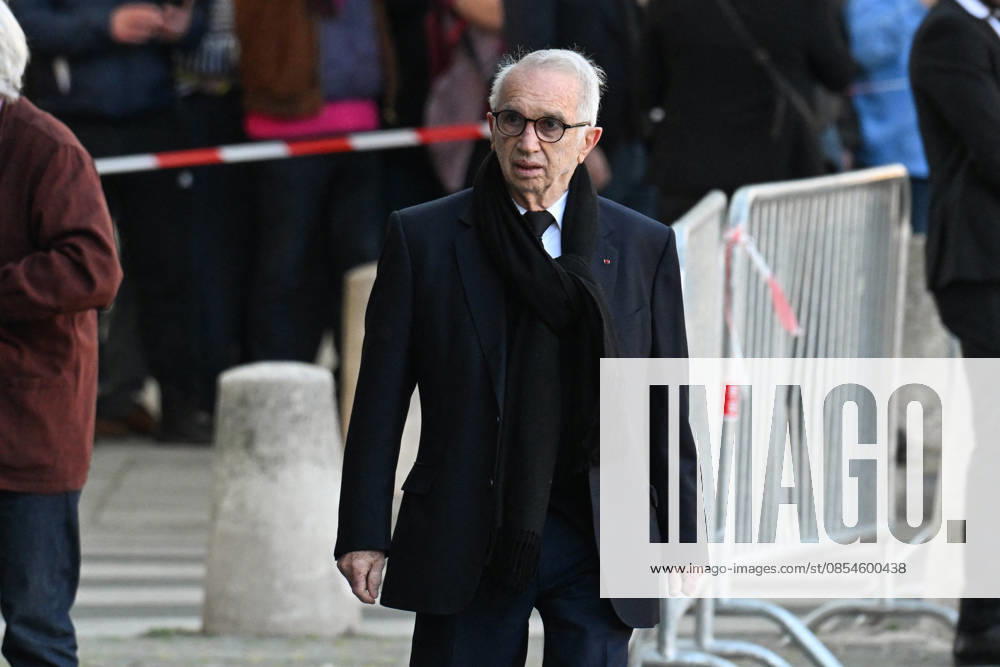 Nathalie Baye Funeral - Paris Alain Terzian attending the funeral of French actress Nathalie Baye at Saint Sulpice Church, in Paris, France on April 24, 2026. Photo by Lionel Urman ABACAPRESS.COM Paris Ile-de-France France