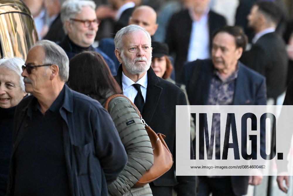 Nathalie Baye Funeral - Paris Francis Huster attending the funeral of French actress Nathalie Baye at Saint Sulpice Church, in Paris, France on April 24, 2026. Photo by Lionel Urman ABACAPRESS.COM Paris Ile-de-France France