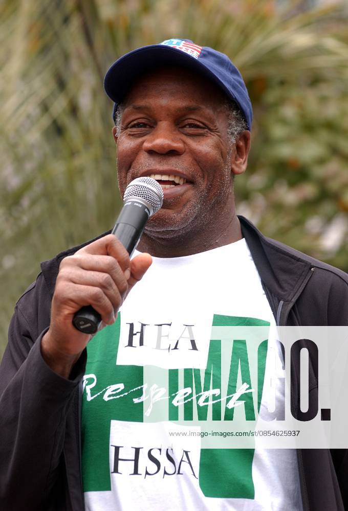 Get Out The Vote Rally - Danny Glover October 29, 2004 - Pittsburgh, PA, U.S. - October 29, 2004; Pittsburgh, PA, USA; Actor DANNY GLOVER visits Market Square downtown for a Get Out The Vote Rally urging everyone to vote on November 2nd. Photo by Jason Nelson AdMedia ( ) Copyright 2004 by Jason Nelson