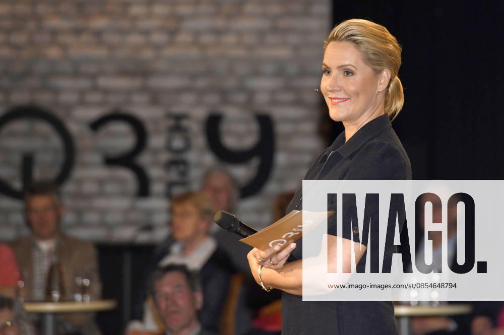 Judith Rakers at the recording of the RB talk show 3nach9 at Radio Bremen Studio Bremen, 24 04 2026 Foto:xC.xNiehausx xFuturexImagex 3nach9_6402