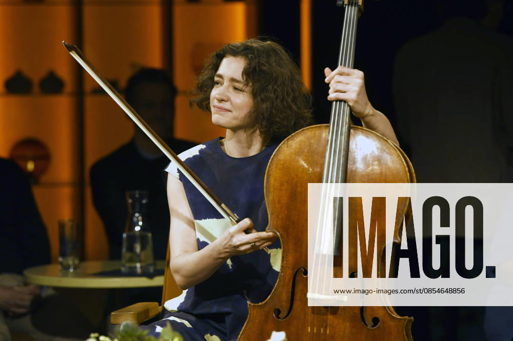 Anastasia Kobekina at the recording of the RB talk show 3nach9 at Radio Bremen Studio Bremen, 24 04 2026 Foto:xC.xNiehausx xFuturexImagex 3nach9_6412