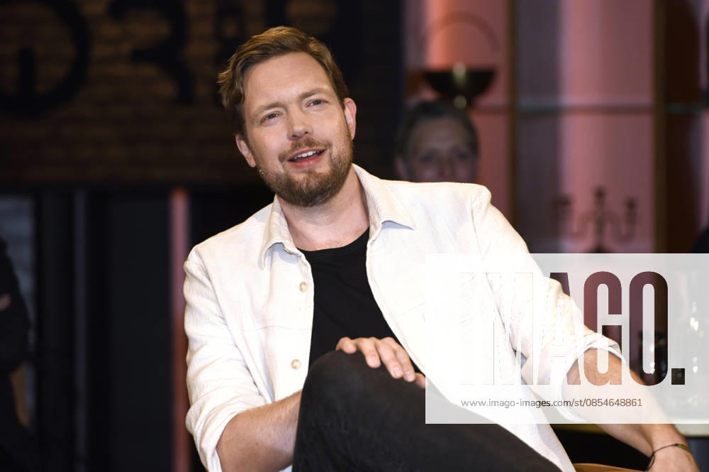 Bastian Bielendorfer at the recording of the RB talk show 3nach9 at Radio Bremen Studio Bremen, 24 04 2026 Foto:xC.xNiehausx xFuturexImagex 3nach9_6416