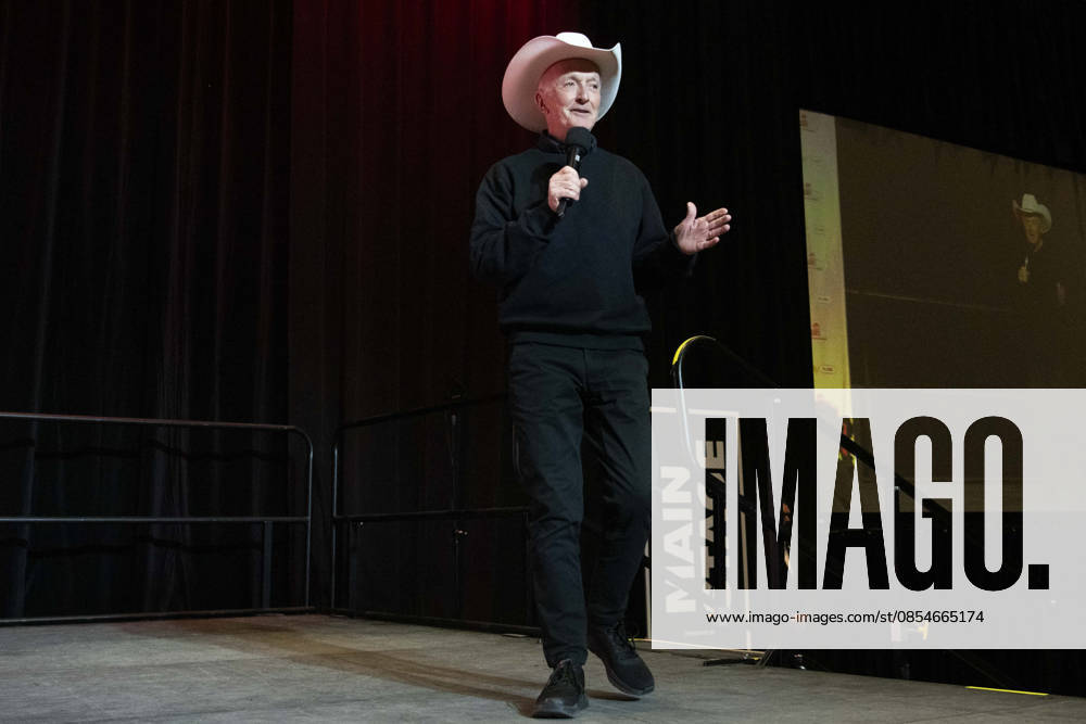Anthony Daniels speaks onstage during a panel at Calgary Expo 2026 at Stampede Park in Calgary, Alberta, Canada, April 2026. Calgary CANADA - ZUMAr123 20260424_zap_r123_007