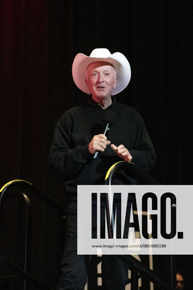 Anthony Daniels speaks onstage during a panel at Calgary Expo 2026 at Stampede Park in Calgary, Alberta, Canada, April 2026. Calgary CANADA - ZUMAr123 20260424_zap_r123_013