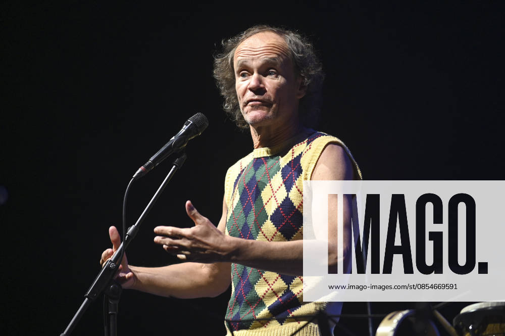 Olaf Schubert with his program Jetzt oder now live at the Swiss Life Hall Hannover, 24 04 2026 Foto:xR.xKeuntjex xFuturexImagex schubert_6405