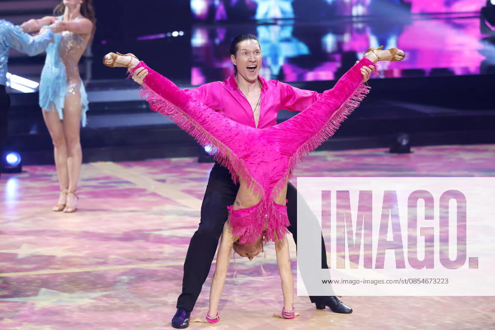 Singer Anna Carina Woitschack and dancer Evgeny Vinokurov at the seventh dance show of the 19th season of the RTL dance show Lets Dance at the Coloneum Cologne, 24 04 2026 NRW Germany