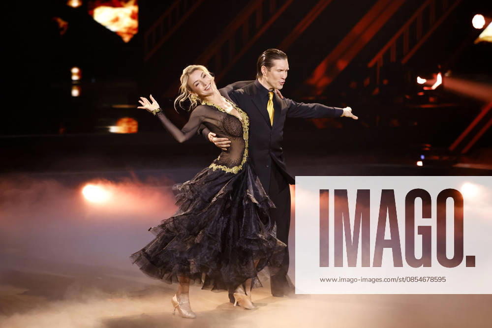 Singer Anna Carina Woitschack and dancer Evgeny Vinokurov at the seventh dance show of the 19th season of the RTL dance show Lets Dance at the Coloneum Cologne, 24 04 2026 NRW Germany