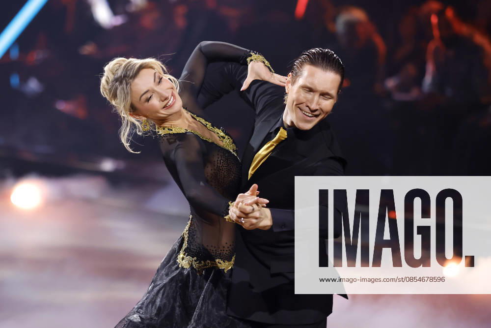 Singer Anna Carina Woitschack and dancer Evgeny Vinokurov at the seventh dance show of the 19th season of the RTL dance show Lets Dance at the Coloneum Cologne, 24 04 2026 NRW Germany