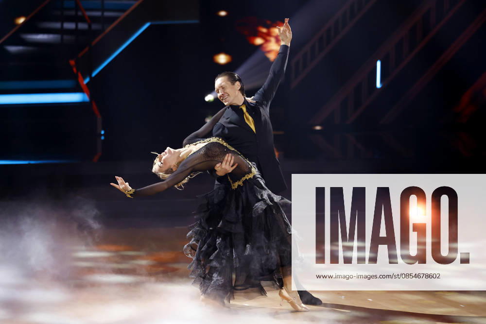 Singer Anna Carina Woitschack and dancer Evgeny Vinokurov at the seventh dance show of the 19th season of the RTL dance show Lets Dance at the Coloneum Cologne, 24 04 2026 NRW Germany