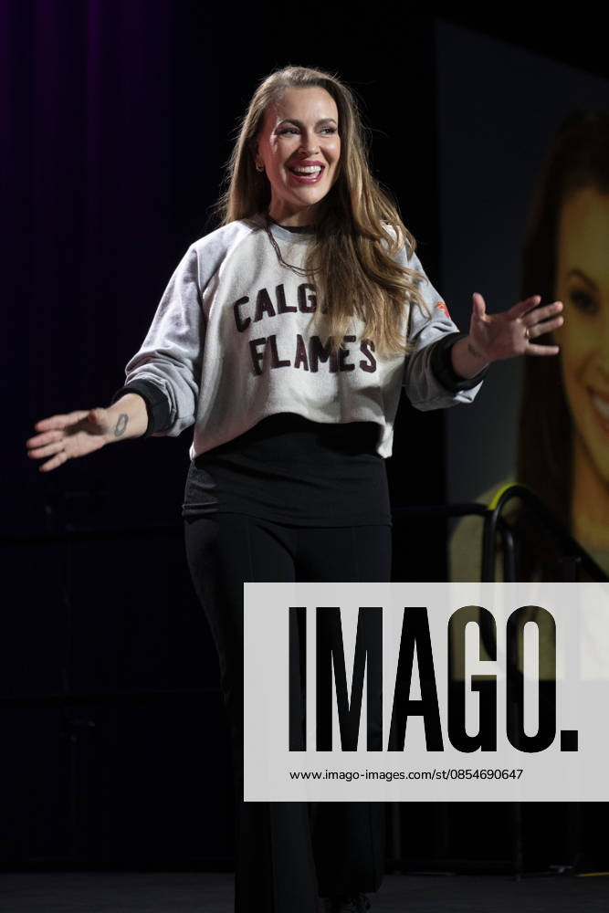 Alyssa Milano appears onstage during a fan panel at the Calgary Expo at the BMO Centre in Calgary, Alberta, Canada, April 26, 2026. Calgary CANADA - ZUMAr123 20260425_zap_r123_028