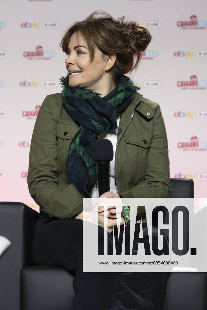 Jim Cummings and Erica Durance are seen meeting during a panel appearance at Calgary Expo at the BMO Centre in Calgary, Alberta, Canada, on April 25, 2026. Calgary CANADA - ZUMAr123 20260425_zap_r123_043