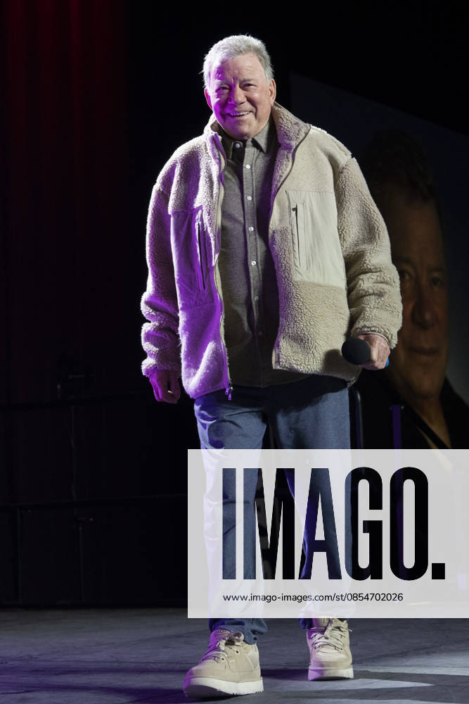 WILLIAM SHATNER, 95, speaks during a panel at Calgary Expo at the BMO Centre in Calgary on Saturday. Calgary Canada - ZUMAr123 20260425_zap_r123_011