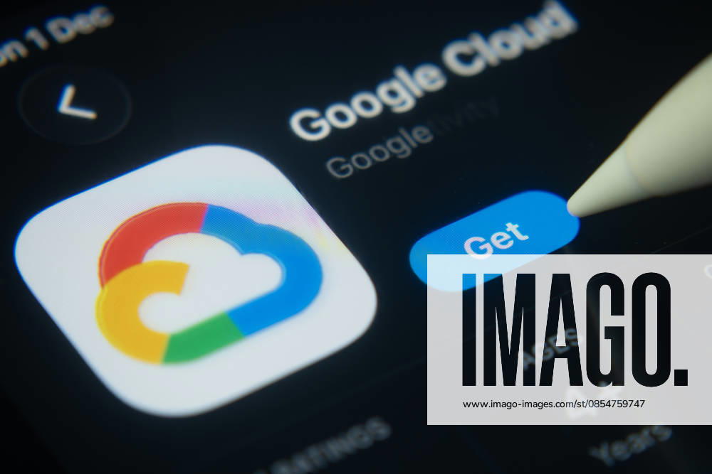 Dhaka, Bangladesch ? 1. Dezember 2025: Nahaufnahme des Google Cloud-App-Symbols im App Store auf einem iPad-Bildschirm. Dhaka, Bangladesh- 01 Dec 2025: A close-up of the Google Cloud app icon in the App Store on an iPad screen. (License=RM)