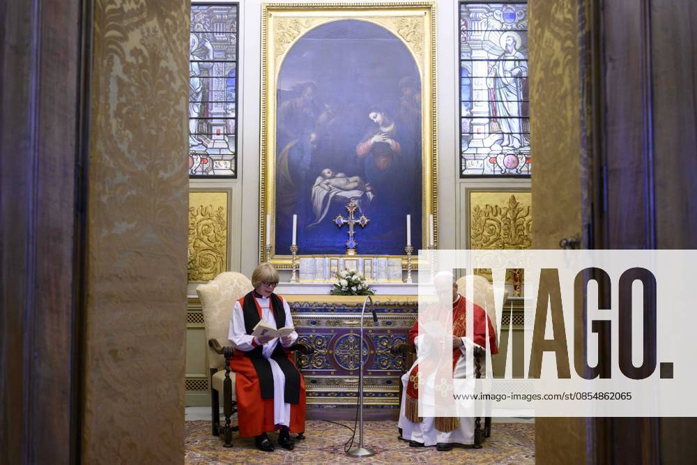 ITALY - REL - POPE LEO XIV RECEIVES HIS GRACE SARAH MULLALLY, ARCHBISHOP OF CANTERBURY IN A PRIVATE AUDIENCE Italy, Rome, Vatican April 27, 2026: Pope Leo XIV receives His Grace Sarah Mullally, Archbishop of Canterbury, in a private audience - NO BOOKS