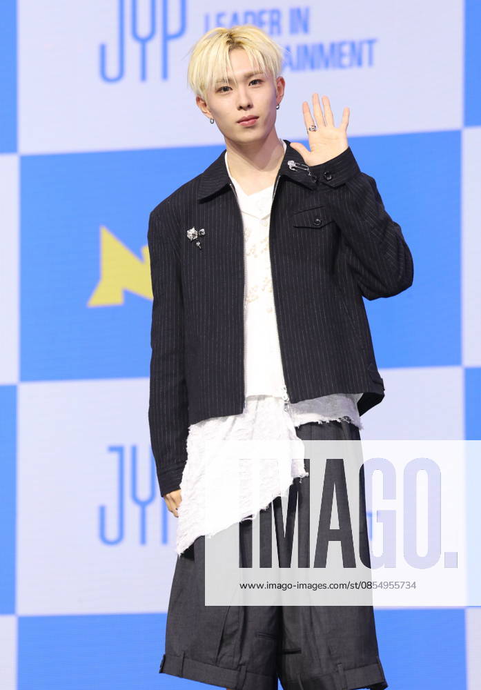 S. Korean boy group Nexz S. Korean boy group Nexz Hyui, a member of South Korean boy group Nexz, poses for a photo during a showcase for the group s second single album Mnchk in Seoul on April 27, 2026. (Yonhap) 2026-04-28 14:40:04 < 1980-2026 YONHAPNEWS AGENCY. .> ¼­¿ïÆ¯º°½Ã