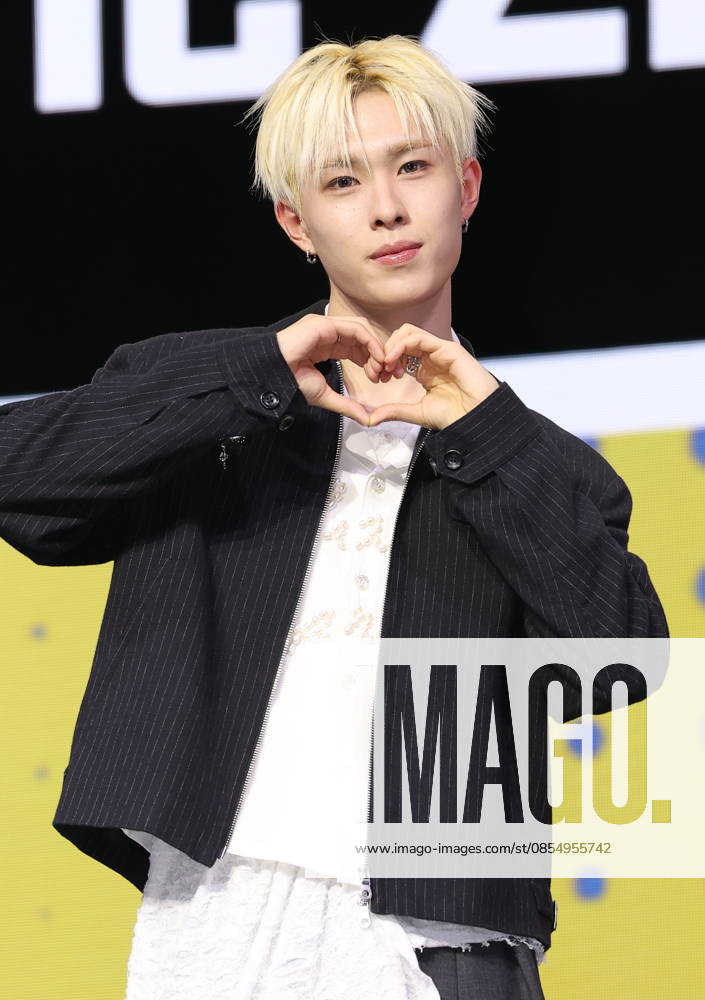 S. Korean boy group Nexz S. Korean boy group Nexz Hyui, a member of South Korean boy group Nexz, poses for a photo during a showcase for the group s second single album Mnchk in Seoul on April 27, 2026. (Yonhap) 2026-04-28 14:40:12 < 1980-2026 YONHAPNEWS AGENCY. .> ¼¿ïƯº°½Ã