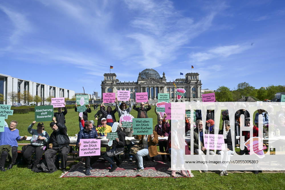 Retirees gather at Bundestag to highlight old-age poverty in Germany BERLIN, GERMANY - APRIL 28: Demonstrators gather in front of the Federal Parliament building (Bundestag) to demand a monthly unconditional basic income of at least 1,200 euros for retirees in Berlin, Germany, on April 28, 2026. Organized under the theme Germany s largest coffee meeting, the protest aimed to draw attention to poverty in old age and called for guaranteed financial security for all pensioners. Halil Sagirkaya Anadolu Berlin Germany. Editorial use only. Please get in touch for any other usage.