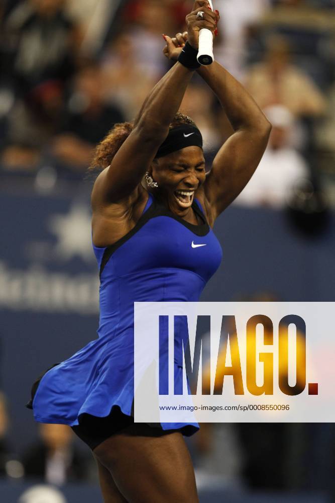 US Open 2011, USTA Billie Jean King National Tennis Center, Flushing Meadows, New York,ITF Grand Slam Tennis Tournament,Serena Williams(USA) jubelt nach ihrem Sieg,Jubel,Emotion, Einzelbild,Halbkörper,Hochformat