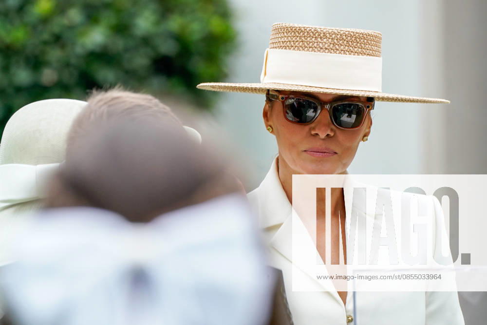 First Lady MELANIA TRUMP and Queen Camilla participated in an educational event with students at the White House Tennis Pavilion, as part of the UK royals visit to the U.S. Washington USA - ZUMAs152 20260428_faa_s152_132