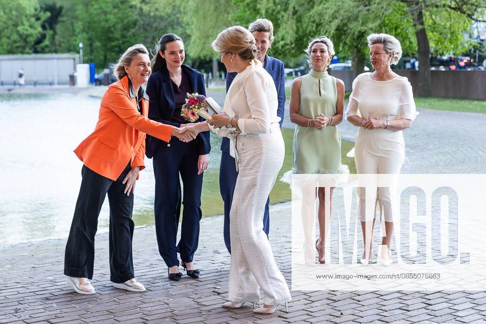 Flemish Minister for Domestic Governance and Integration Hilde Crevits, Minister of Middle Classes Eleonore Simonet, Minister of Justice Annelies Verlinden and Queen Mathilde of Belgium pictured during the 27th edition of the award ceremony of the Womed Award , for best female entrepreneur, organised by Markant and Unizo, Tuesday 28 April 2026 in Brussels. JAMESxARTHURxGEKIERE 172331925