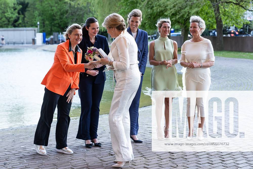 Flemish Minister for Domestic Governance and Integration Hilde Crevits, Minister of Middle Classes Eleonore Simonet, Minister of Justice Annelies Verlinden and Queen Mathilde of Belgium pictured during the 27th edition of the award ceremony of the Womed Award , for best female entrepreneur, organised by Markant and Unizo, Tuesday 28 April 2026 in Brussels. JAMESxARTHURxGEKIERE 172331926