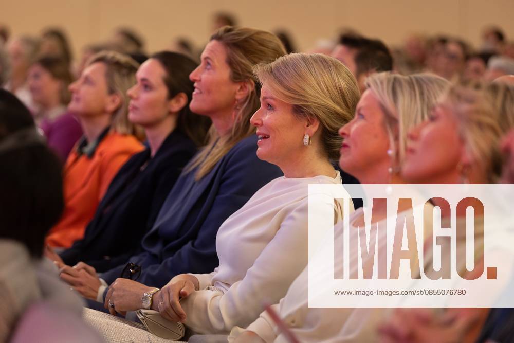 Minister of Justice Annelies Verlinden and Queen Mathilde of Belgium pictured during the 27th edition of the award ceremony of the Womed Award , for best female entrepreneur, organised by Markant and Unizo, Tuesday 28 April 2026 in Brussels. JAMESxARTHURxGEKIERE 172331936