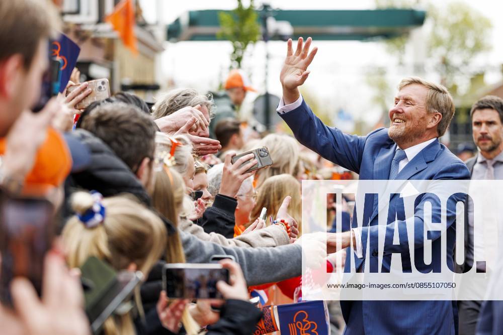 Dokkum, The Netherlands, 2026-04-27 11:44:30 DOKKUM, 27-04-2026 , Dokkum City Centre King Willem-Alexander during King s Day 2026 in Dokkum Photo:NLBEELD Patrick van Emst Credit: NL Beeld Patrick van Emst