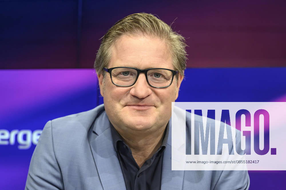 V l Michael Bröcker Table Briefings , GER, Berlin, Studio, as a guest on Maischberger, political talk show, TV, format, with presenter Sandra Maischberger, Das Erste, from Adlershof Am Studio 20, April 29, 2026,