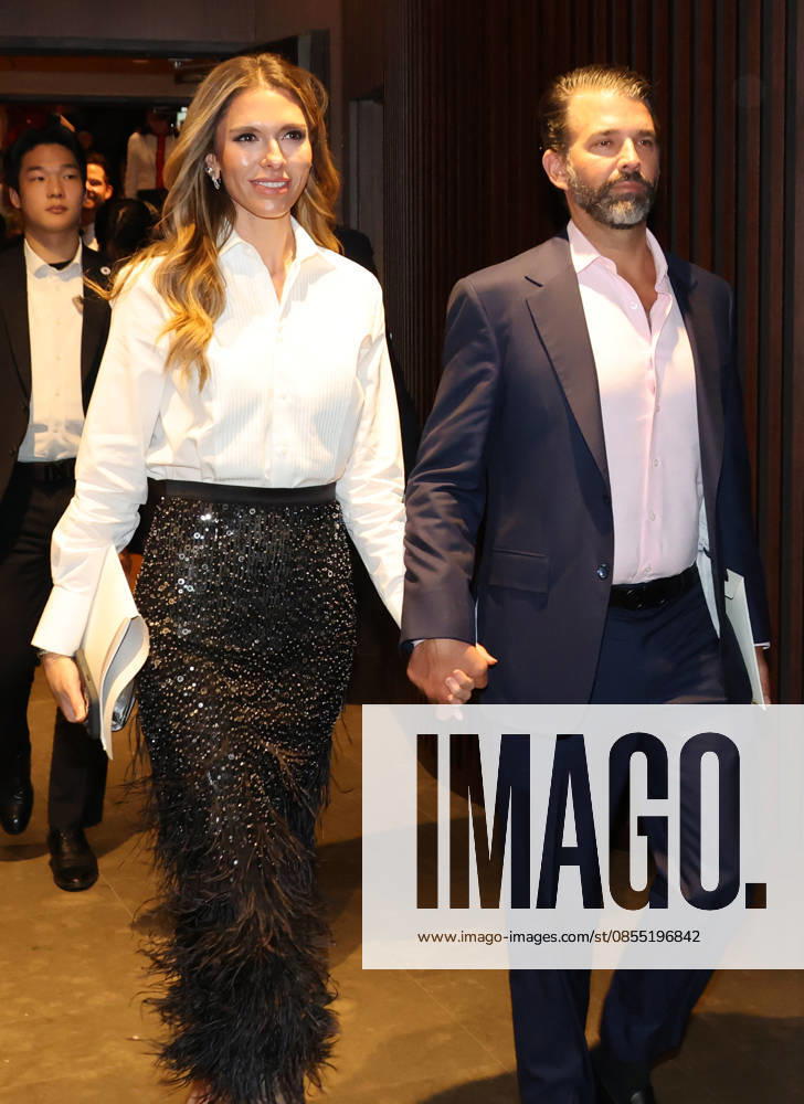 Trump s eldest son in Seoul Trump s eldest son in Seoul Donald Trump Jr. (R), the eldest son of U.S. President Donald Trump, exits a concert hall in Seoul on April 29, 2026, after watching a concert marking the release of the debut album of flutist Han Jee-hee, wife of Shinsegae Group Chairman Chung Yong-jin. (Yonhap) 2026-04-30 07:20:48 < 1980-2026 YONHAPNEWS AGENCY. .> ¼¿ïƯº°½Ã