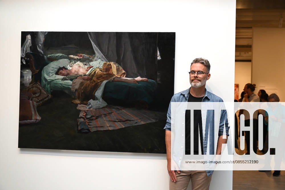 ARCHIBALD PACKING ROOM PRIZE, Sean Layh wins the Packing Room Prize with his portrait of actor Jacob Collins as part of the 2026 Archibald Prize at the Art Gallery of New South Wales in Sydney, Thursday, April 30, 2026. ( NO ARCHIVING Sydney New South Wales Australia