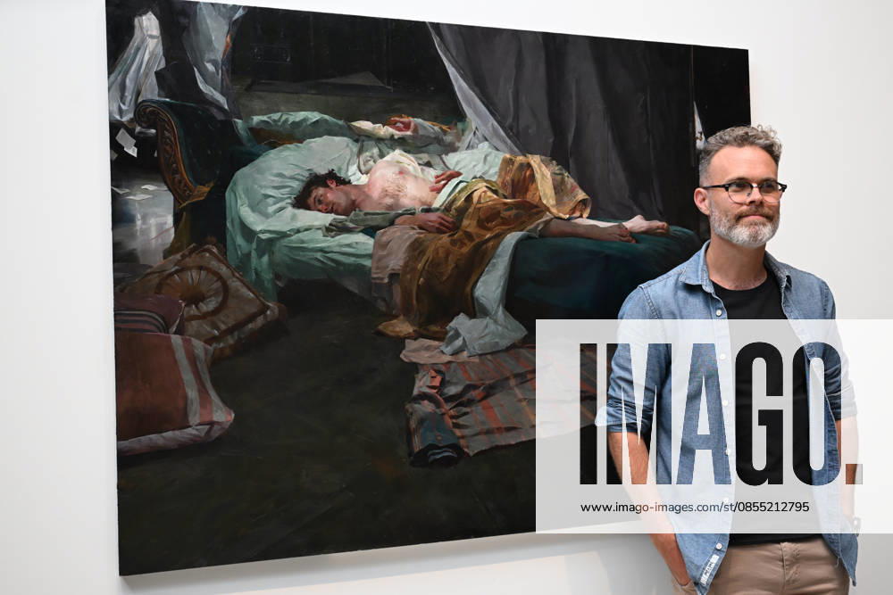 ARCHIBALD PACKING ROOM PRIZE, Sean Layh wins the Packing Room Prize with his portrait of actor Jacob Collins as part of the 2026 Archibald Prize at the Art Gallery of New South Wales in Sydney, Thursday, April 30, 2026. ( NO ARCHIVING Sydney New South Wales Australia