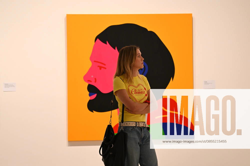 ARCHIBALD PACKING ROOM PRIZE, Patrons look at the finalists of the 2026 Archibald Prize at the Art Gallery of New South Wales in Sydney, Thursday, April 30, 2026. Artist Sean Layh was announced as winner of the Packing Room Prize. ( NO ARCHIVING Sydney New South Wales Australia