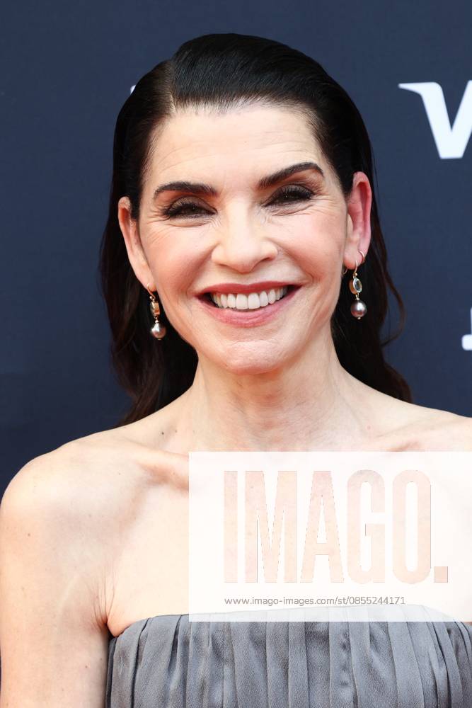 Julianna Margulies at arrivals for MILLERS IN MARRIAGE Premiere at the Toronto International Film Festival (TIFF) 2024, Visa Screening Room at the Princess of Wales Theatre, Toronto, ON, September 11, 2024. Photo By: JA Everett Collection2411S08 JO033 PUBLICATIONXNOTxINxCANxCHNxFRAxITAxJPNxNORxPOLxRUSxESPxUKxUSA