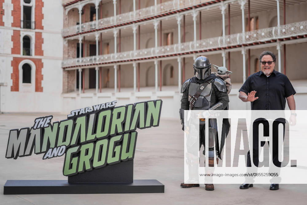 Photocall for the movie STAR WARS THE MANDALORIAN AND GROGU Director Jon Favreau during the photocall for the movie STAR WARS THE MANDALORIAN AND GROGU, April 30, 2026, in Madrid Spain The new Star Wars movie is about how the Empire has fallen and the New Republic struggles to maintain peace with the help of Din Djarin and his apprentice Grogu 30 APRIL 2026 César Vallejo Rodrí Espana