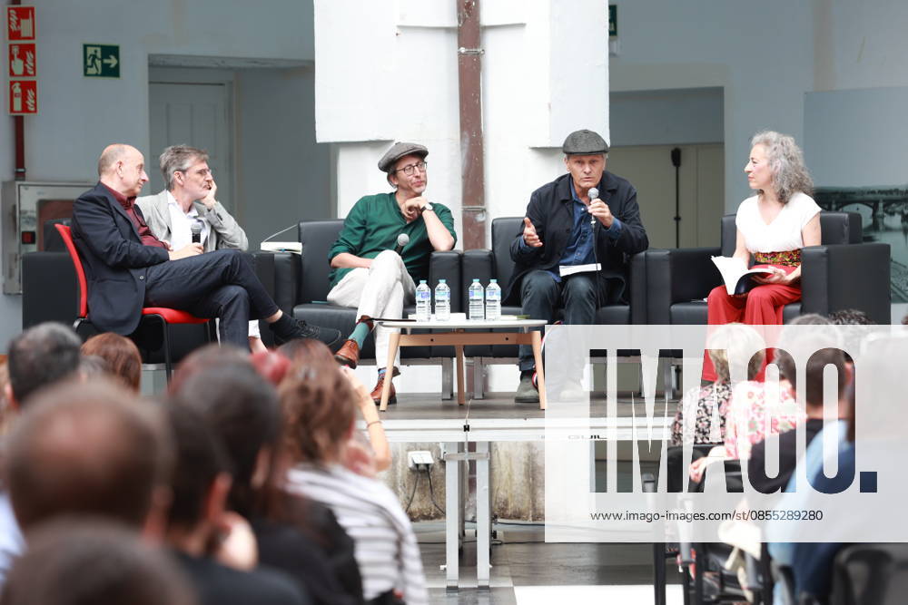 Viggo Mortensen presents at the University of Seville the poetry book Another Night at Sea The actor and publisher, Viggo Mortensen 2d , participates in the tribute that the University of Seville pays to the poet Kevin Power On April 30, 2026 in Seville Andalusia, Spain The actor Viggo Mortensen participates in the presentation of the work of the poet Kevin Power, published by his publisher, Perceval Press, an act with which the University of Seville has wanted to pay tribute to the poet, art critic and professor of British origin and Spanish nationalized 30 APRIL 2026 Rocí Seville Andalucia, Spain Seville Andalucia, Spain Spain Spain