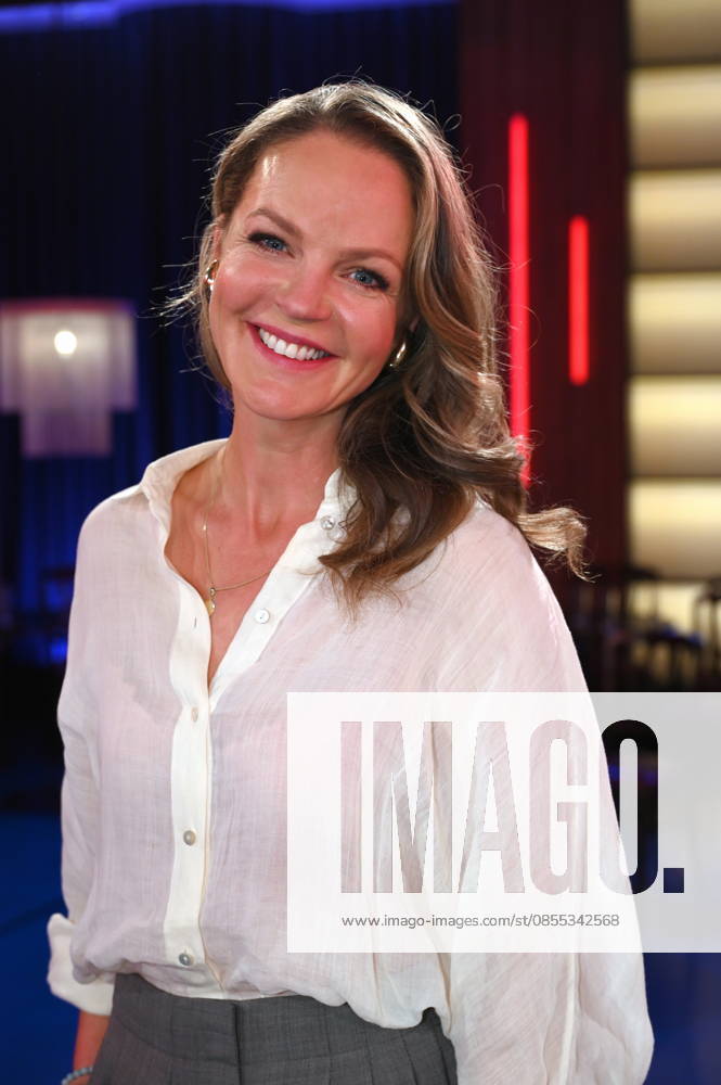 Interior designer and TV presenter Eva Brenner as a guest on the WDR talk show Kölner Treff