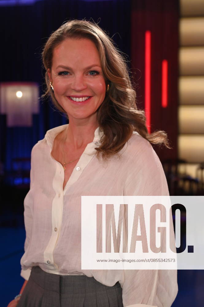 Interior designer and TV presenter Eva Brenner as a guest on the WDR talk show Kölner Treff